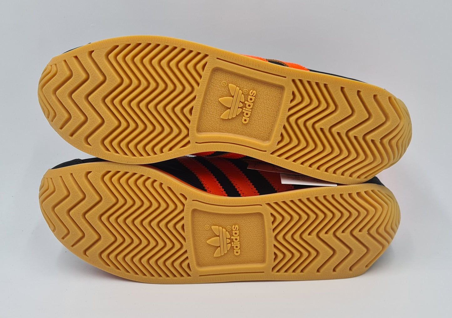 *NEW* 2015 Adidas Country OG Retro Black Orange UK 8.5 / EUR 42 2/3