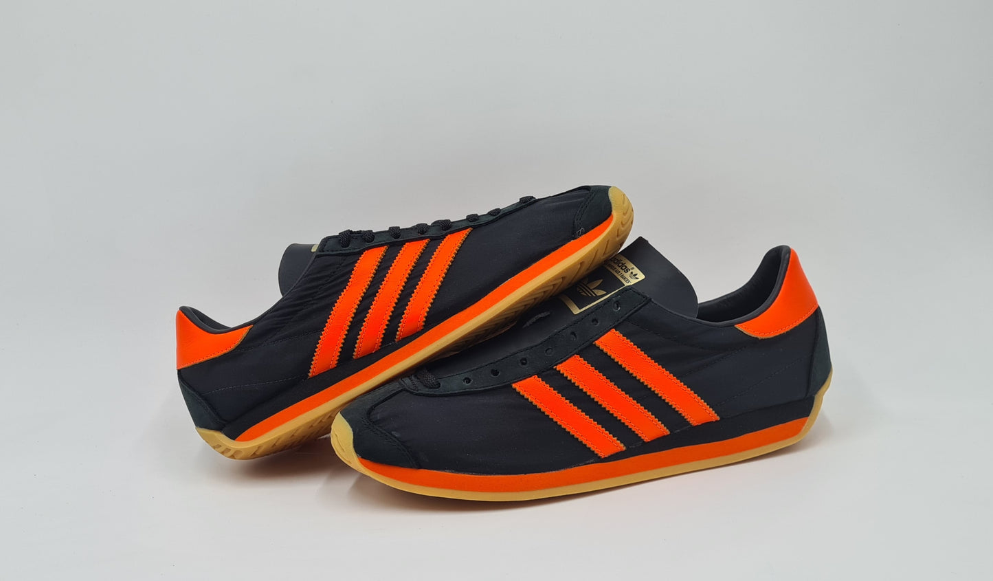 *NEW* 2015 Adidas Country OG Retro Black Orange UK 8.5 / EUR 42 2/3
