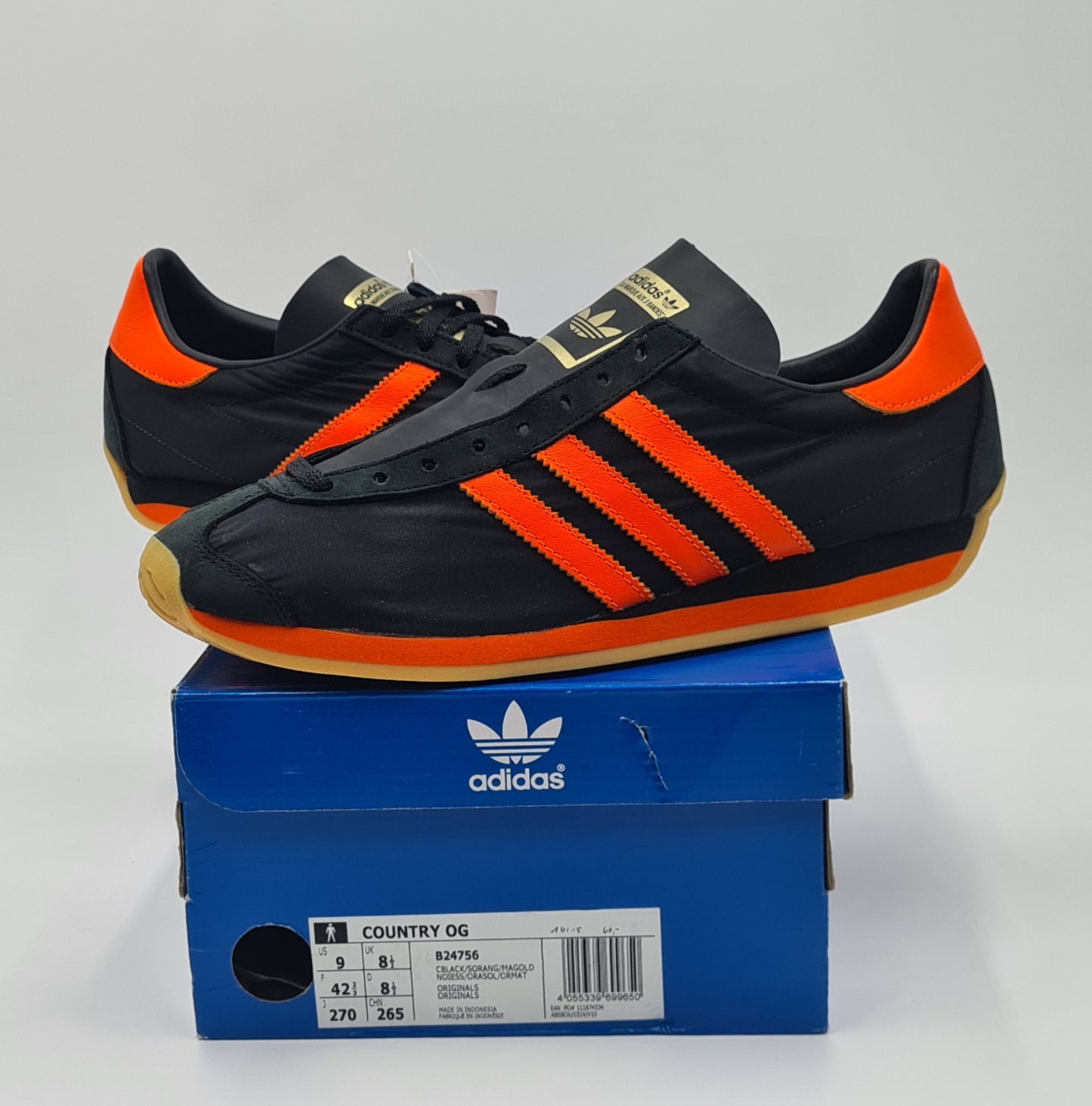 *NEW* 2015 Adidas Country OG Retro Black Orange UK 8.5 / EUR 42 2/3