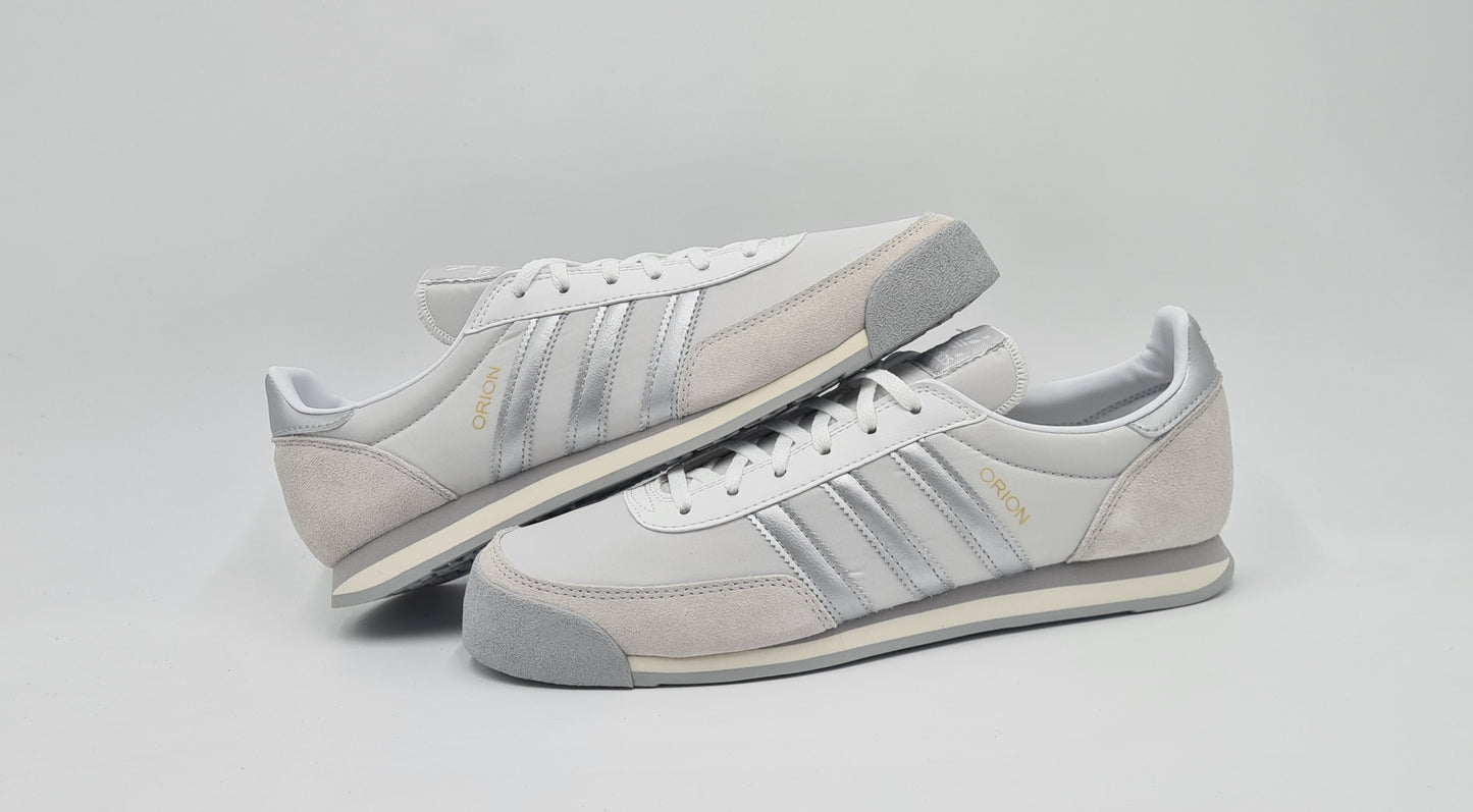 *NEW* 2021 Adidas Orion White Retro Size UK 8.5 / EUR 42 2/3