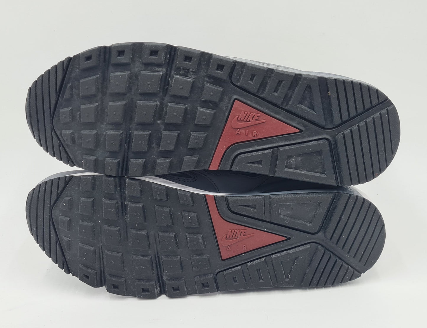*WIE NEU* 2017 Nike Air Max Ivo Leather UK 9 / EUR 44