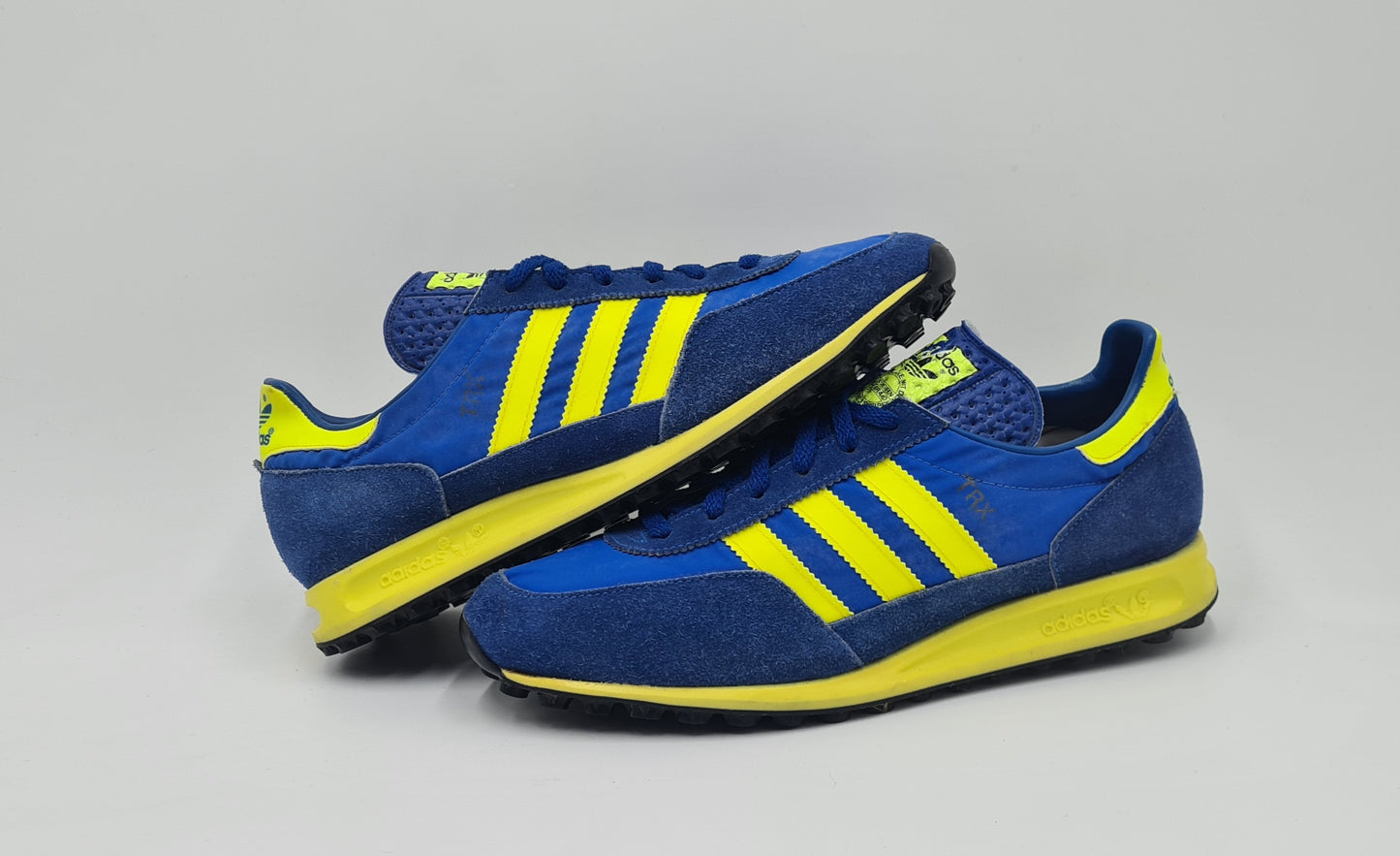 *UNGETRAGEN* Vintage 1980er Adidas TRX West Germany UK 9 / EUR 43 1/3