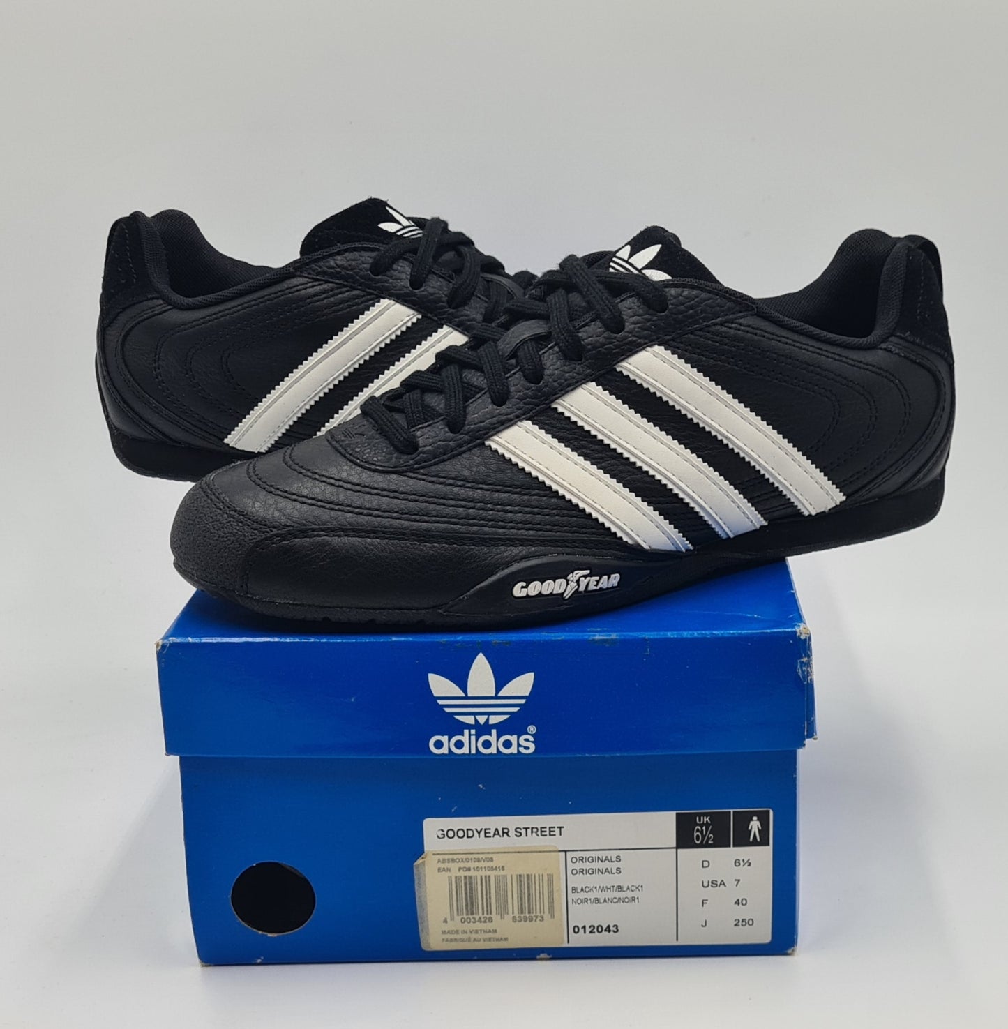 *NEU* 2009 Adidas Goodyear Street Schwarz Gr. UK 6,5 / EUR 40