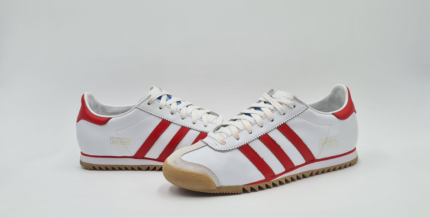 *TOP* 2019 Adidas Vienna Retro | EE4955 | Gr. UK 9,5 / EUR 44