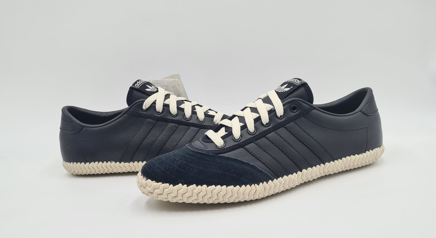 *NEU* 2010 Adidas Volley Plimsole Gr. UK 10,5 / EUR 45 1/3