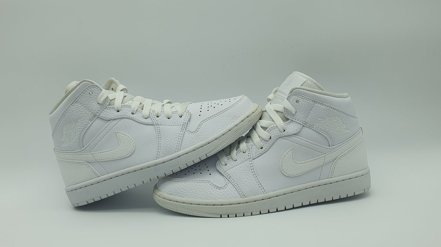 *LIKE NEW* 2020 Nike Air Jordan 1 Mid 'Triple White' white size. UK 7.5 / EUR 42