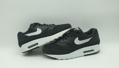 2018 Nike Air Max 1 Schwarz Weiß Gr. UK 7 / EUR 41