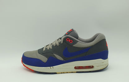 2012 Nike Air Max 1 Ultramarine Dark Grey Gr. UK 9 / EUR 44