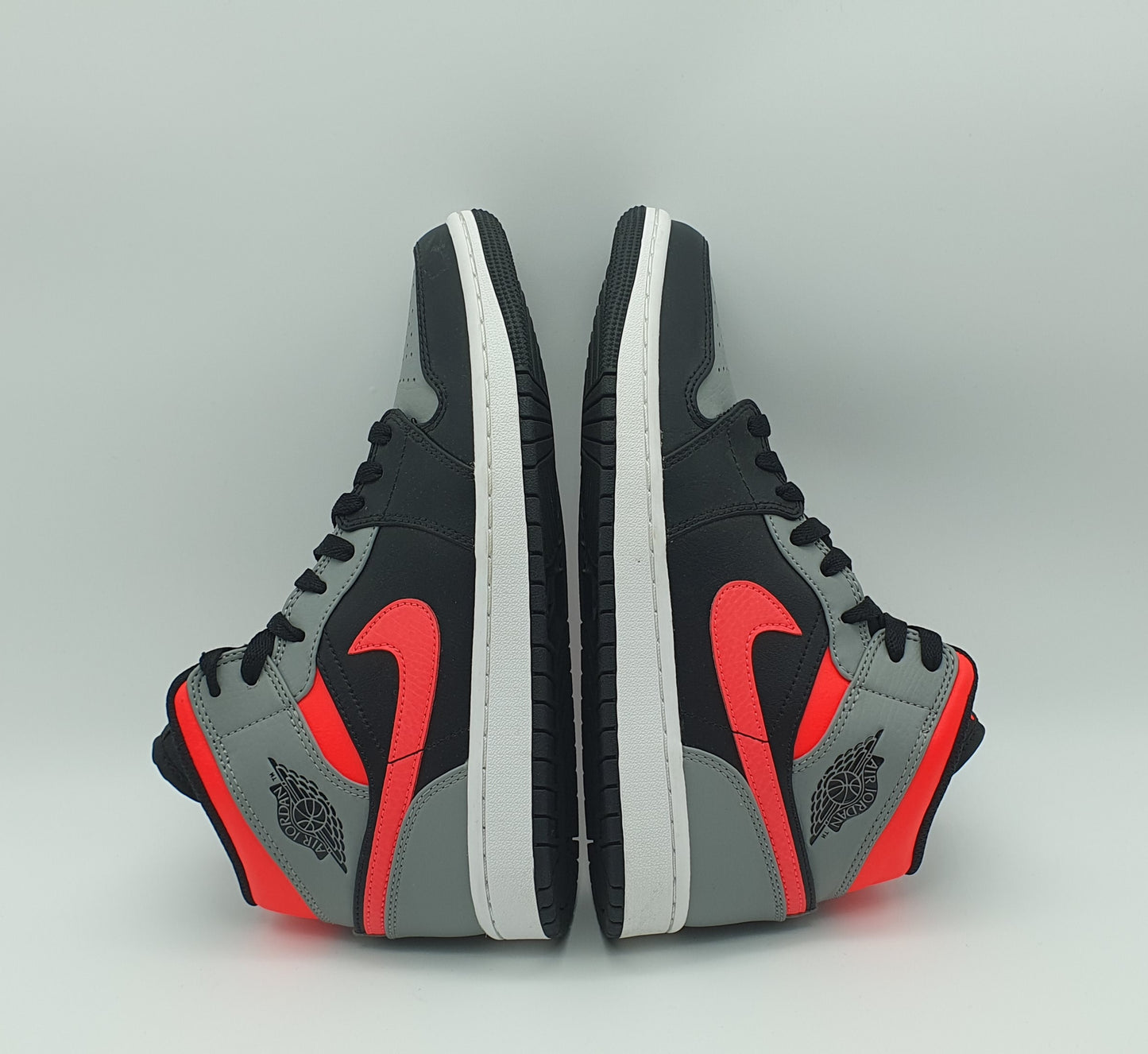 *LIKE NEW* 2020 Nike Air Jordan 1 Mid 'Pink Shadow' UK 7 / EUR 41
