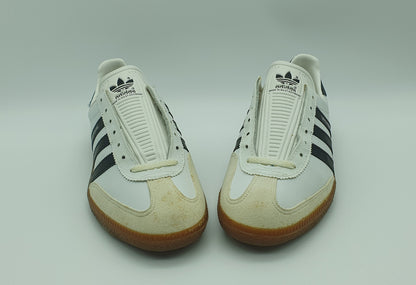 *BNIB* Vintage 1980s Adidas Universal with black stripes UK 8 / EUR 42