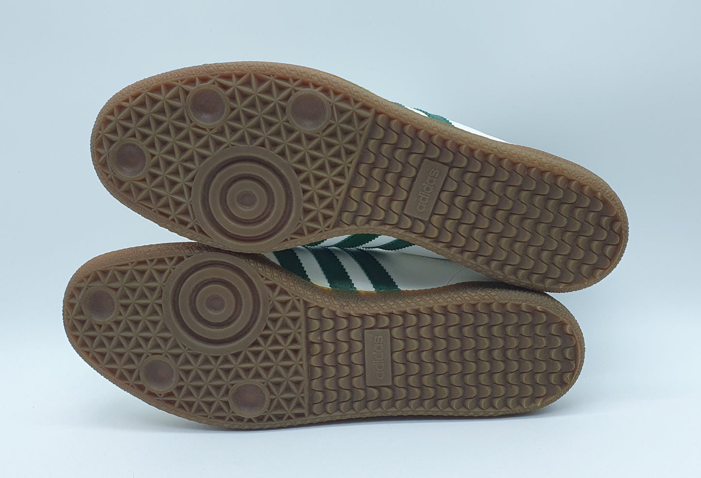 *NEW* Vintage 1980s Adidas Universal with green stripes UK 11 / EUR 46