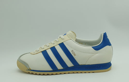 *NEU* Vintage 1980er Adidas Rom mit blauen Streifen UK 9 / EUR 43 1/3