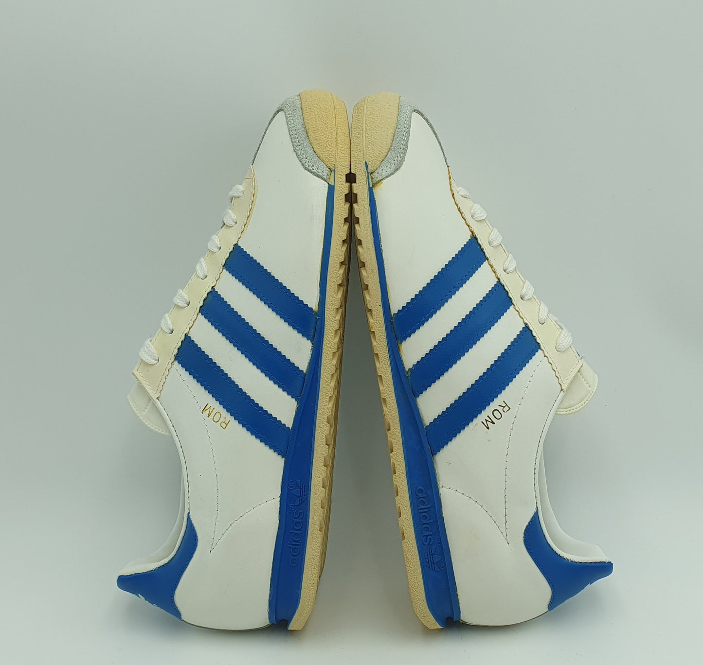 *NEU* Vintage 1980er Adidas Rom mit blauen Streifen UK 9 / EUR 43 1/3