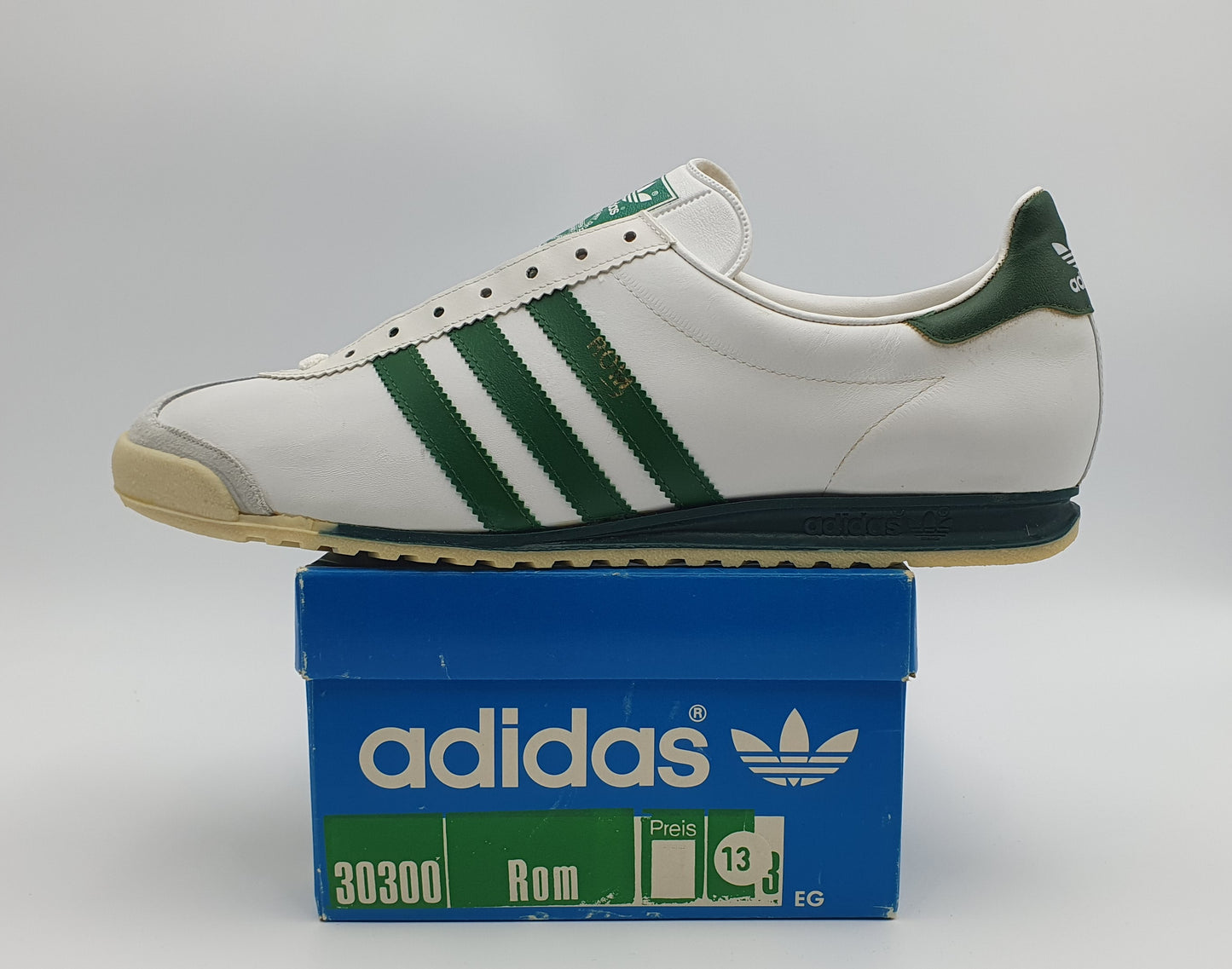 *NEU* Vintage 1980er Adidas Rom mit grünen Streifen UK 13 / EUR 48 2/3