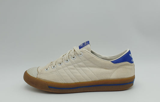 Vintage 1980s Adidas Adicourt Indoor UK 8.5 / EUR 42 2/3