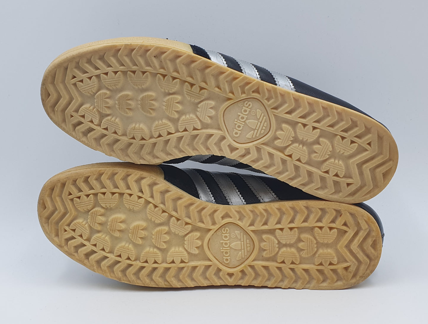 *BNIB* Vintage 1980s Adidas Beckenbauer Allround UK 10 / EUR 44 2/3