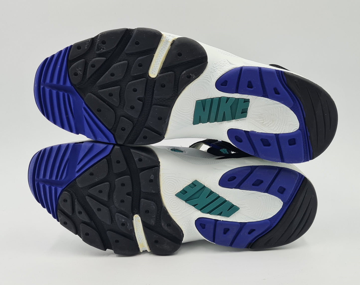 *BNIB* Vintage 1993 Nike Air Trainer Huarache UK 9 / EUR 44