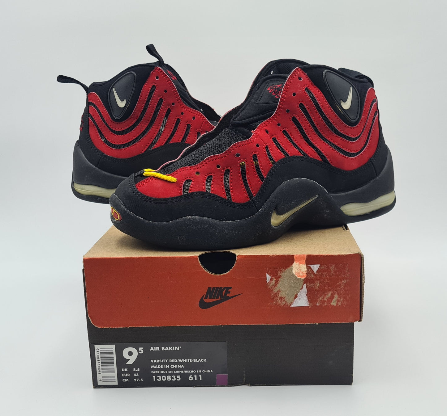 *NEW* Vintage 1997 Nike Air Bakin Varsity Red Tim Hardaway UK 8.5 / EUR 43
