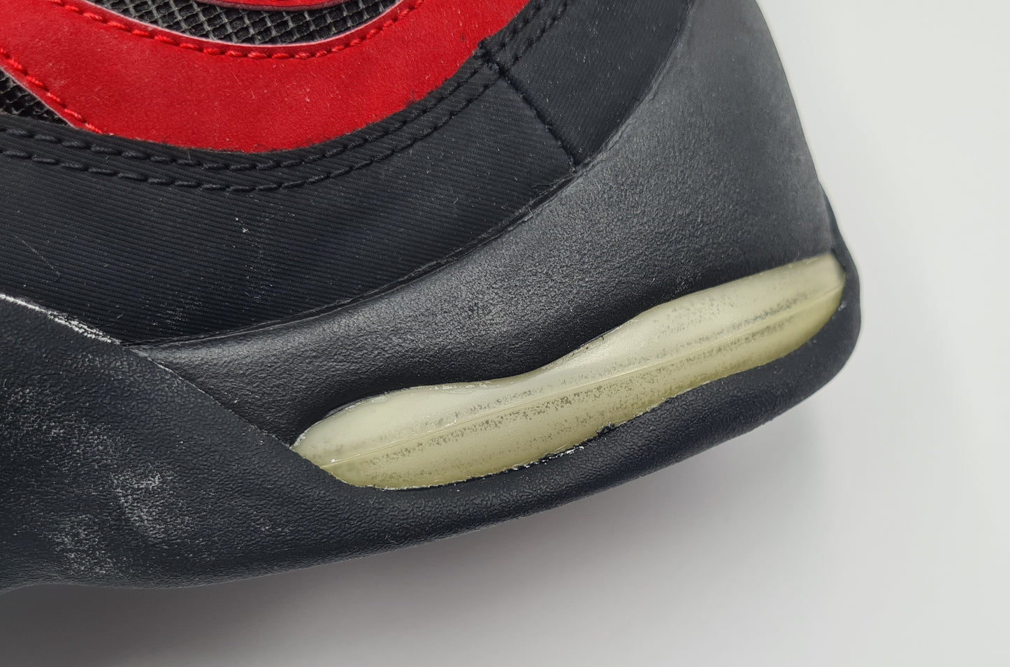 *NEW* Vintage 1997 Nike Air Bakin Varsity Red Tim Hardaway UK 7.5 / EUR 42