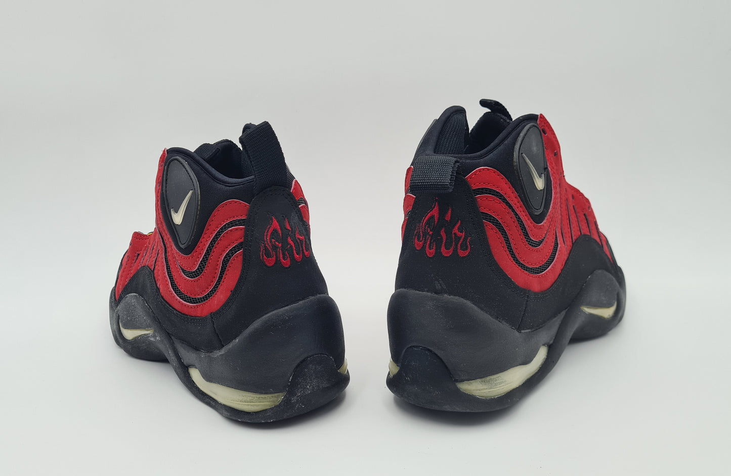 *NEW* Vintage 1997 Nike Air Bakin Varsity Red Tim Hardaway UK 9 / EUR 44
