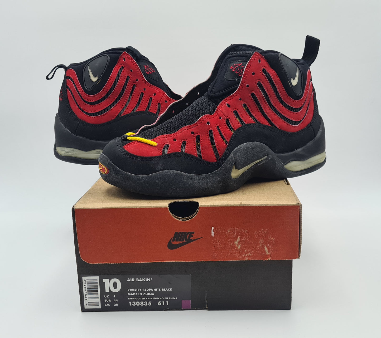*NEW* Vintage 1997 Nike Air Bakin Varsity Red Tim Hardaway UK 9 / EUR 44