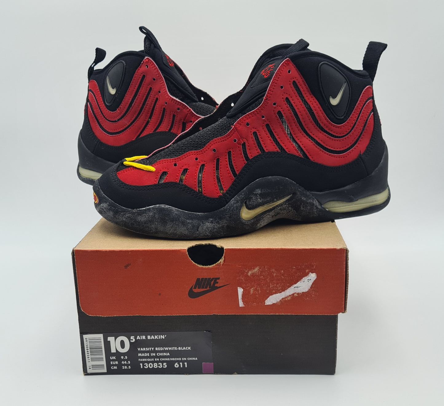 *NEU* Vintage 1997 Nike Air Bakin Varsity Red Tim Hardaway UK 9,5 / EUR 44,5