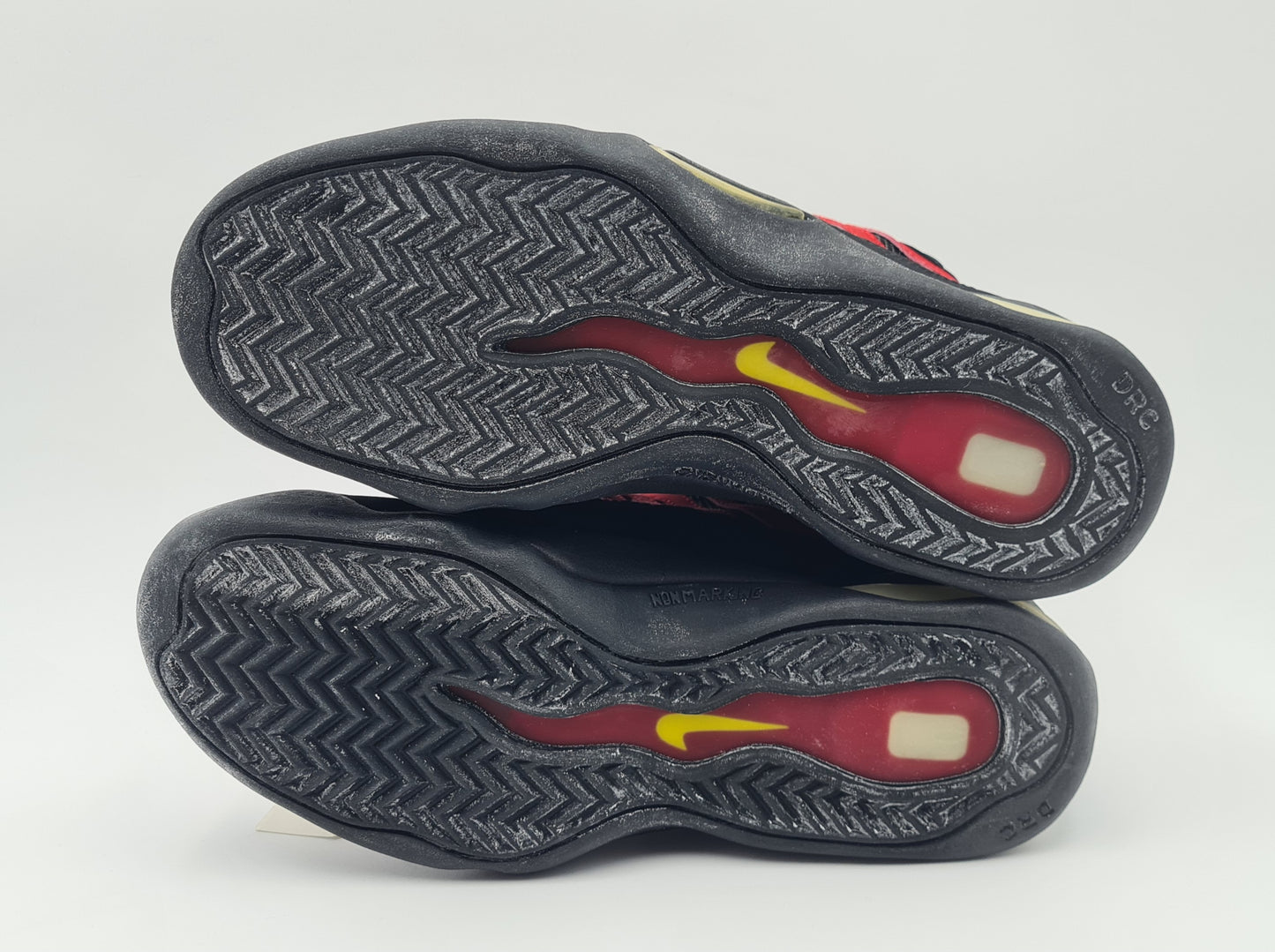 *NEW* Vintage 1997 Nike Air Bakin Varsity Red Tim Hardaway UK 7.5 / EUR 42
