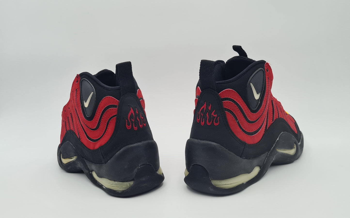 *NEU* Vintage 1997 Nike Air Bakin Varsity Red Tim Hardaway UK 8 / EUR 42,5
