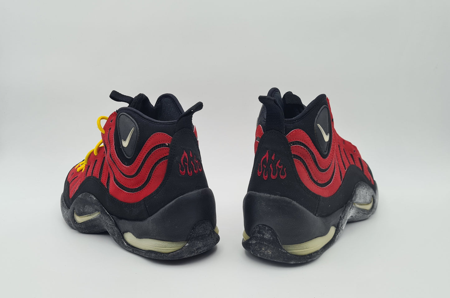 *NEW* Vintage 1997 Nike Air Bakin Varsity Red Tim Hardaway UK 10.5 / EUR 45.5