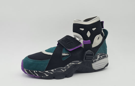 *NEU* Vintage 1993 Nike Air Carnivore UK 10 / EUR 45
