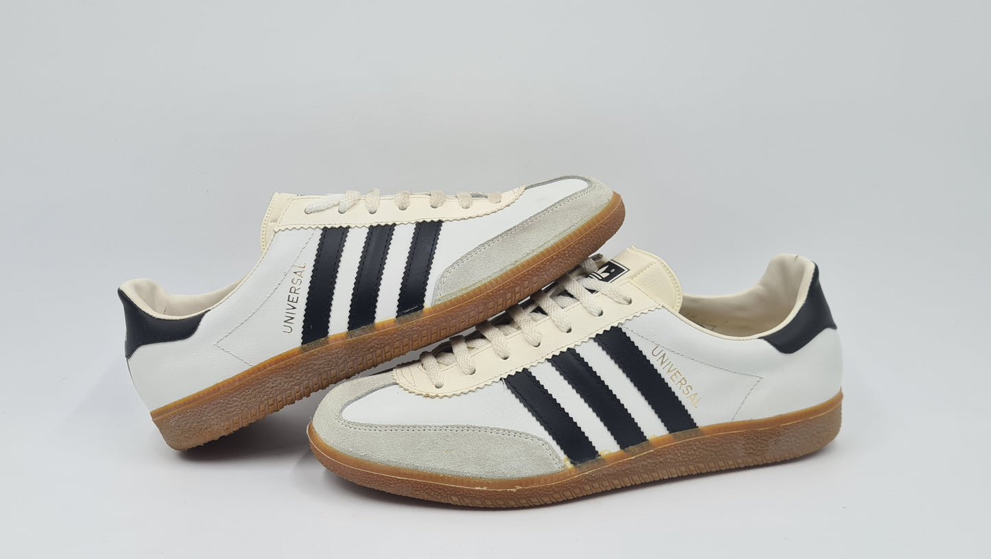 *BNIB* Vintage 1980s Adidas Universal with black stripes UK 8.5 / EUR 42 2/3