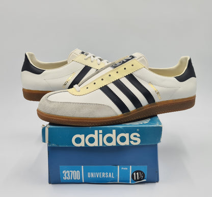 *NEW* Vintage 1980s Adidas Universal with black stripes UK 11.5 / EUR 46 2/3