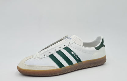 *BNIB* Vintage 1980s Adidas Universal with green stripes UK 9.5 / EUR 44