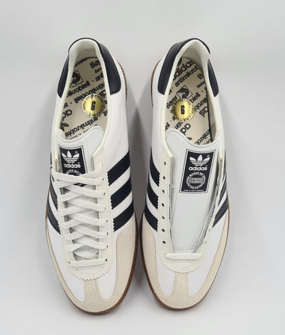 *NEU* Vintage 1980er Adidas Universal mit schwarzen Streifen UK 9 / EUR 43 1/3