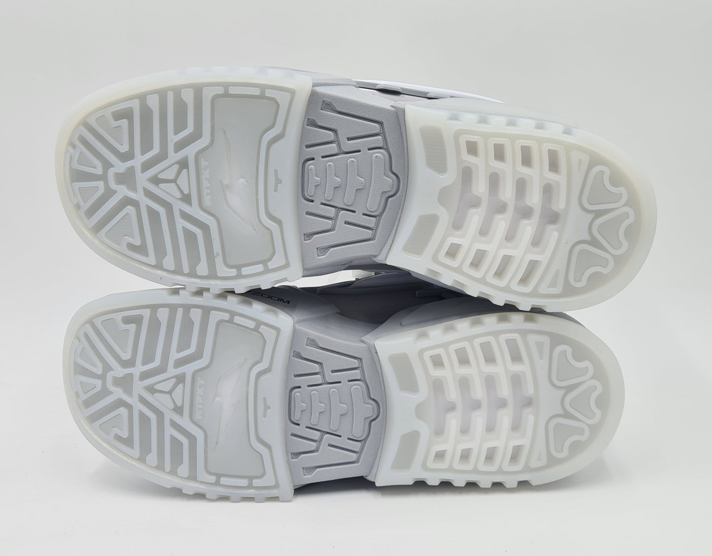 *NEU* RTFKT x Nike Dunk Low Genesis 'Ghost' UK 8,5 / EUR 43