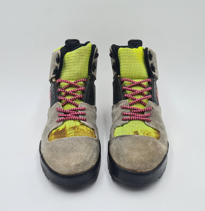 Vintage 1988 Nike Lava High UK 9 / US 10 / EUR 44