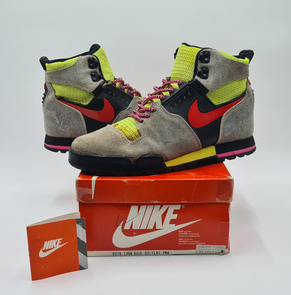 Vintage 1988 Nike Lava High UK 9 / US 10 / EUR 44