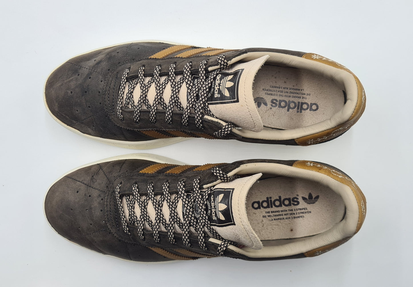 *VGC 2019 Adidas Munich Oktoberfest 'Prost' MIG UK 10 / EUR 44 2/3