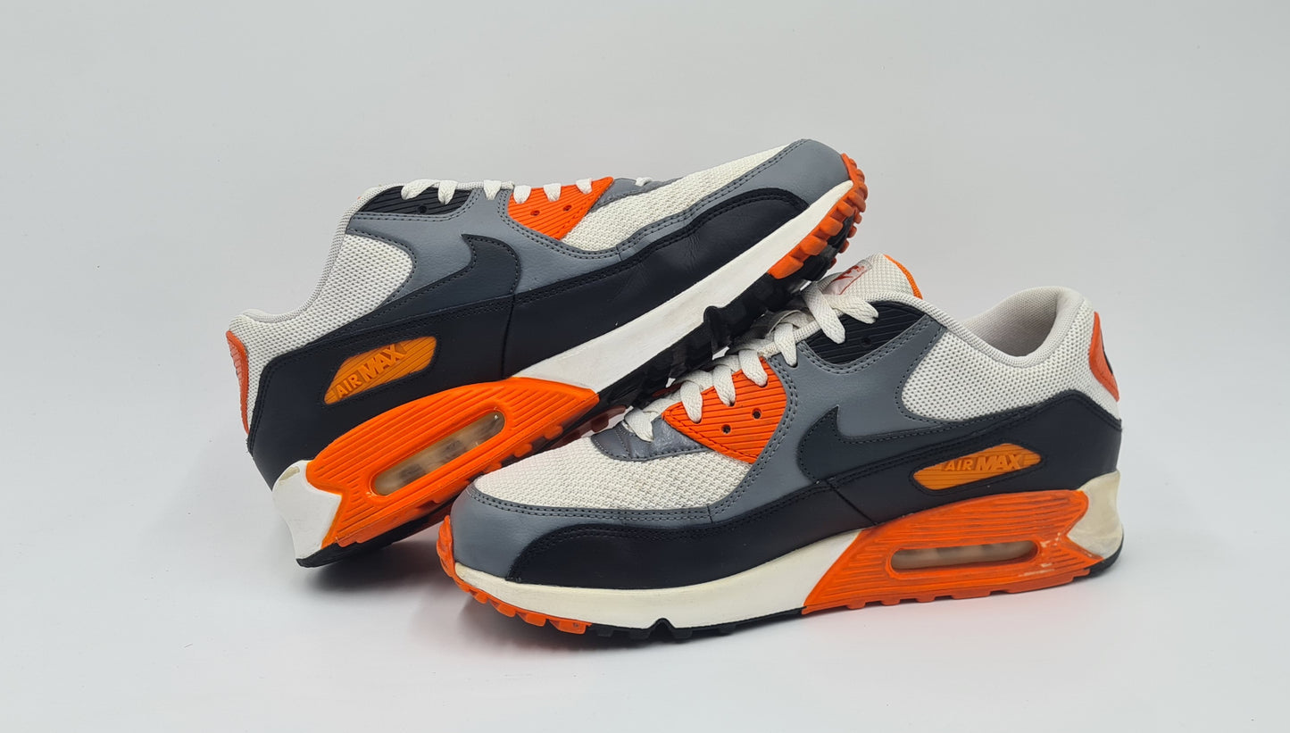 *GUTER ZUSTAND* 2015 Nike Air Max 90 Essential Gr. UK 10,5 / EUR 45,5