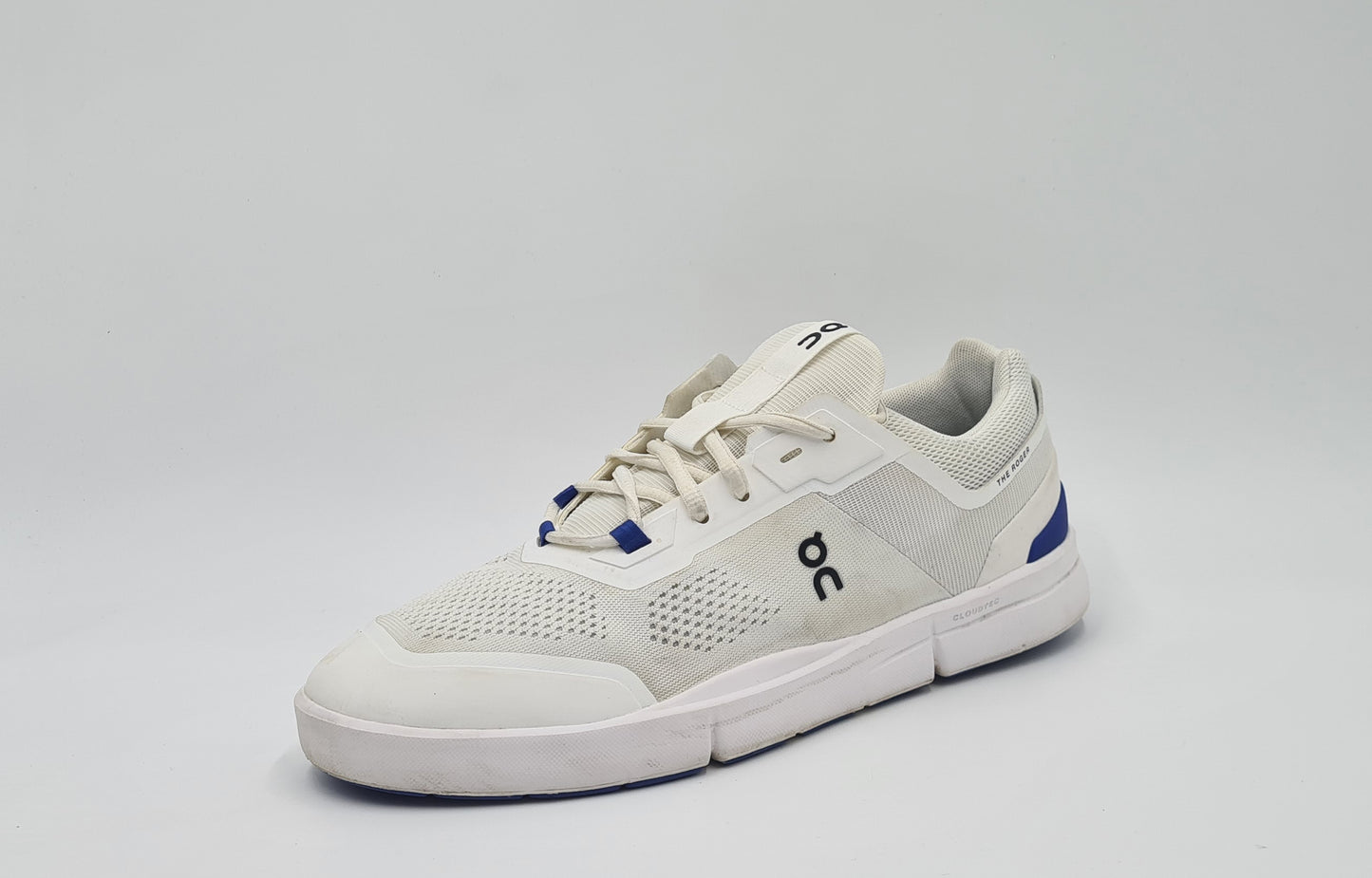 *GOOD CONDITION* On Running The Roger Advantage White UK 8.5 / EUR 42.5