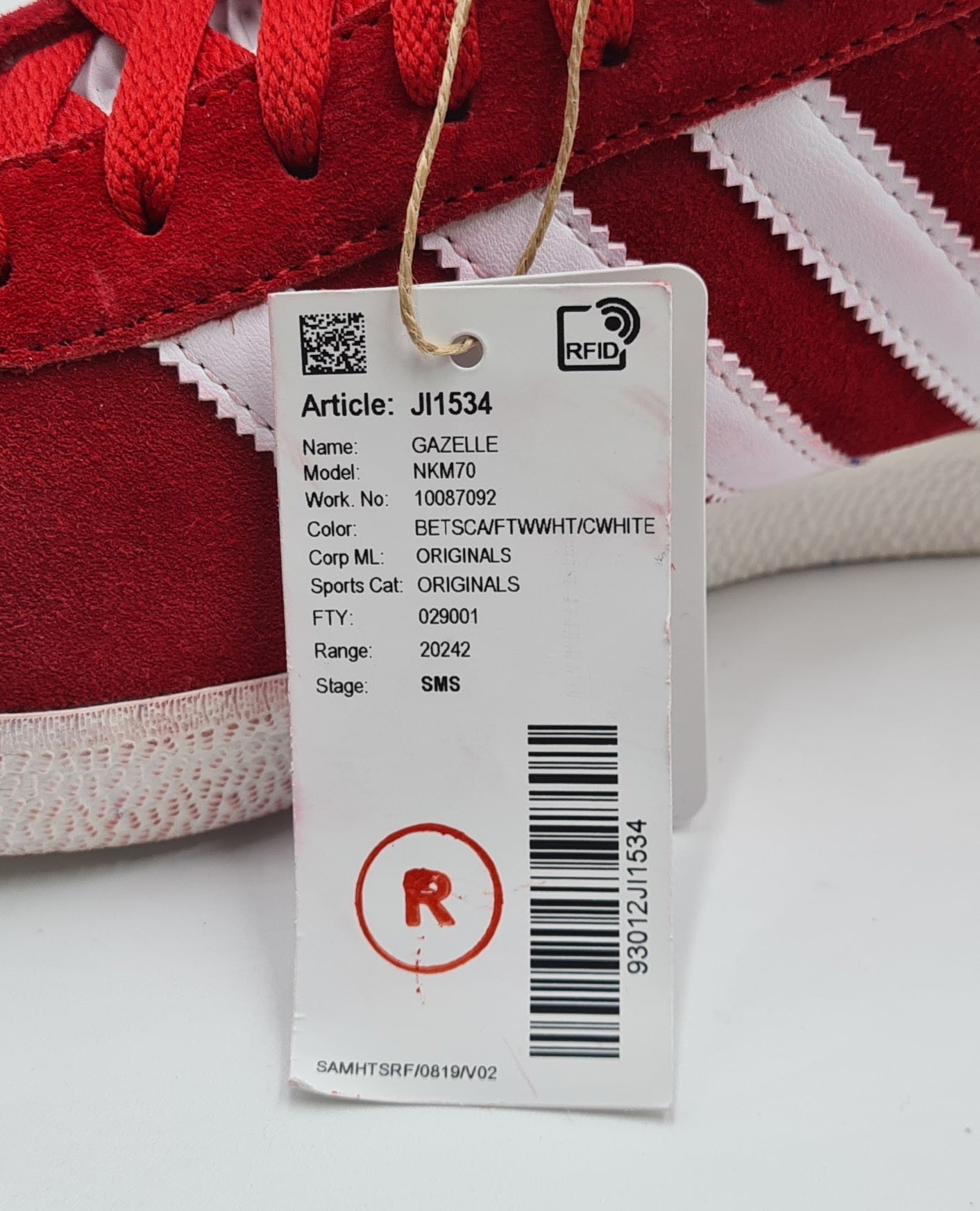 *NEW* 2023 Adidas Gazelle Sample Red UK 8.5 / EUR 42 2/3