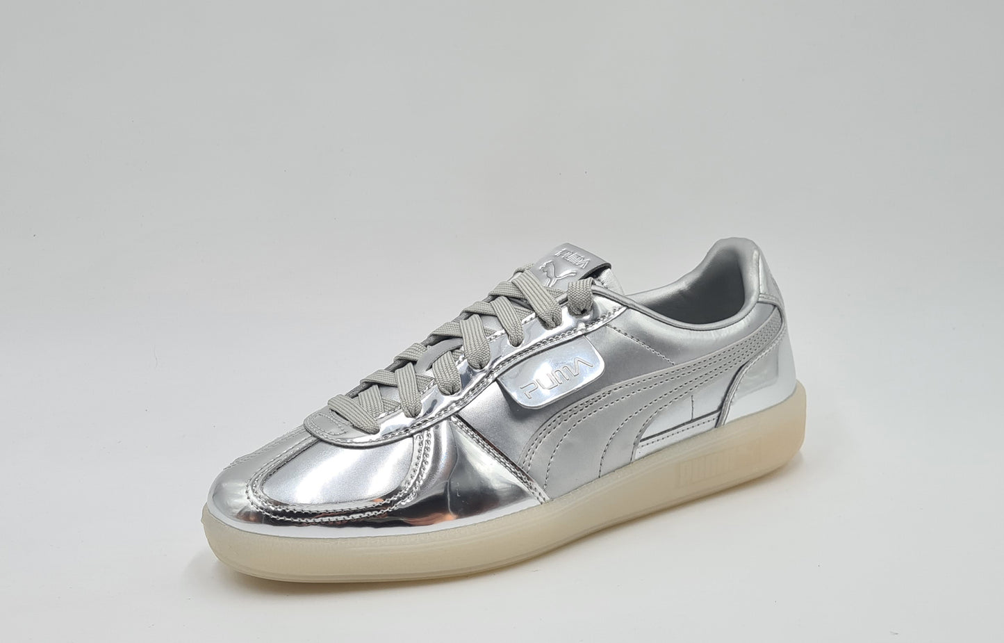 *NEU* 2023 Puma Palermo X Hajime Sorayama silber Gr. UK 8 / EUR 42