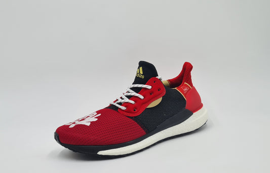 *NEU* 2018 Adidas HU Solar Pharell Williams CNY Gr. UK 9,5 / EUR 44