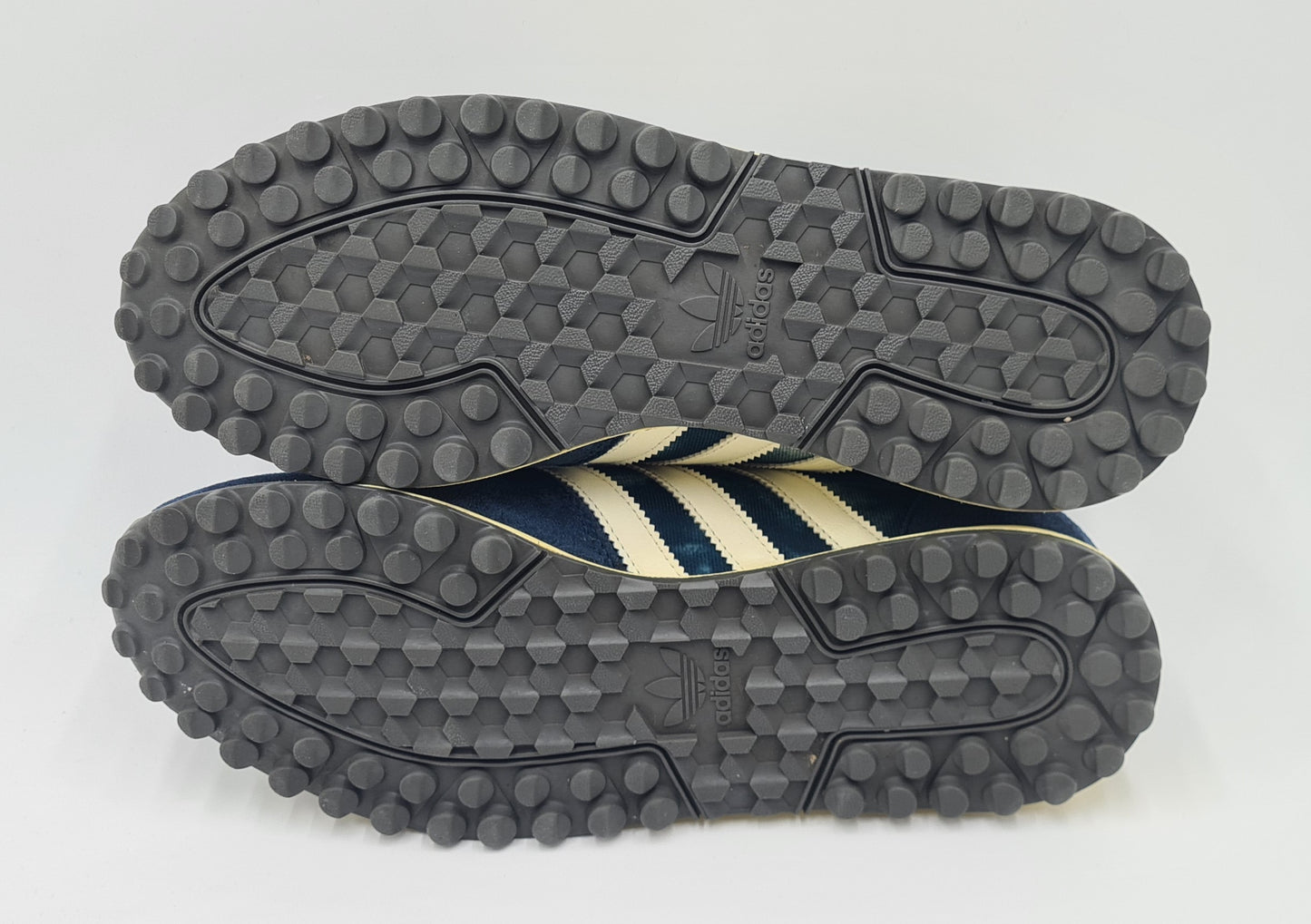 *TOP* 2022 Adidas TRX Vintage Parley | GW2055 | Gr. UK 10 / EUR 44 2/3