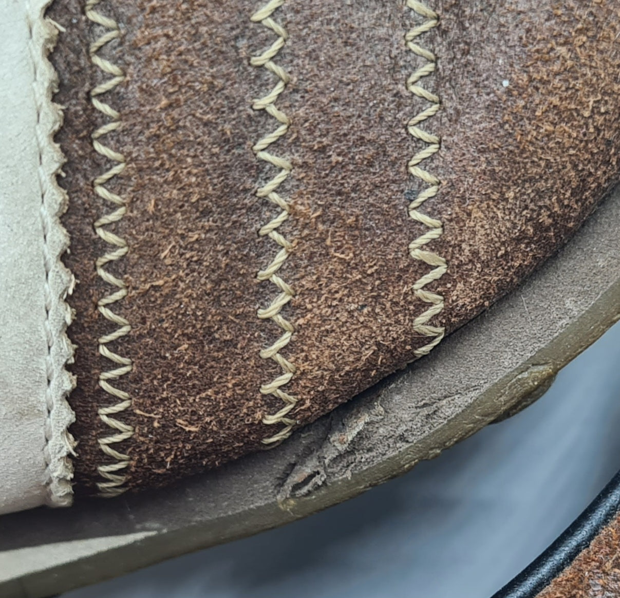 Vintage 2004 Adidas Chile 62 Brown UK 11.5 / EUR 46 2/3