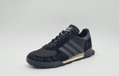 *VGC* 2017 Adidas Marathon TR Retro Black UK 8 / EUR 42