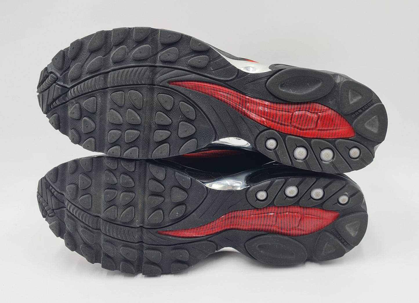 *TOP* 2020 Nike Air Max Tailwind 5 X Skepta 'Bloody Chrome' Gr. UK 11 / EUR 46