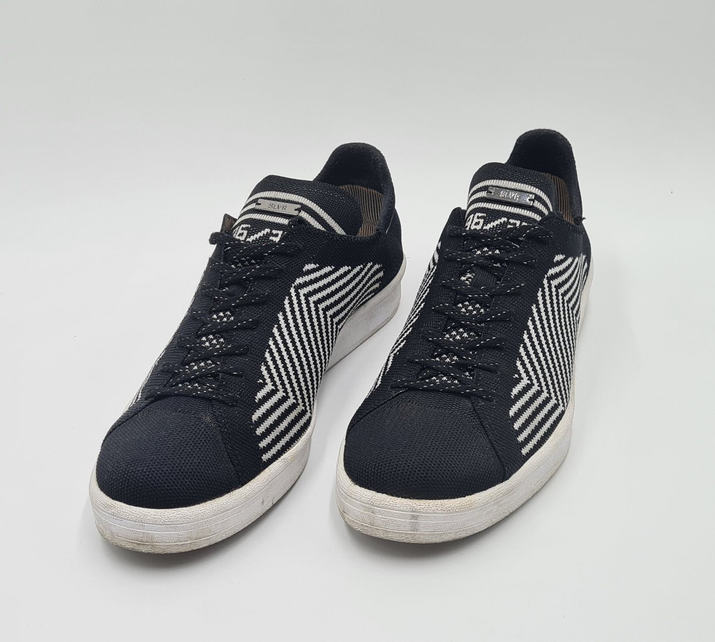 *Guter Zustand* 2013 Adidas SLVR CL Primeknit Gr. UK 8 / EUR 42