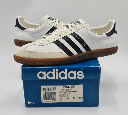 *NEU* Vintage 1980er Adidas Universal mit schwarzen Streifen UK 11 / EUR 46