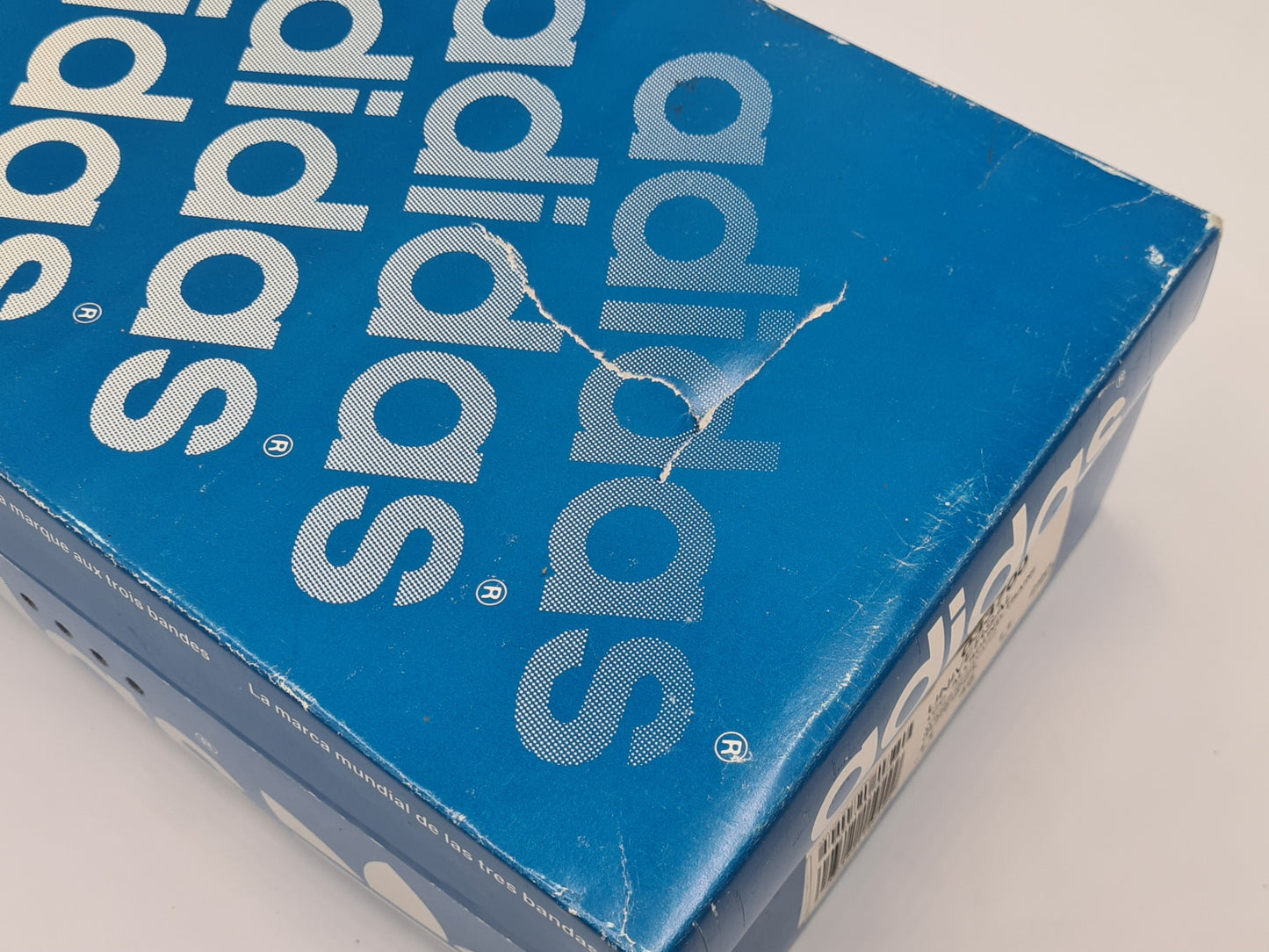 *NEU* Vintage 1980er Adidas Universal mit schwarzen Streifen UK 11 / EUR 46